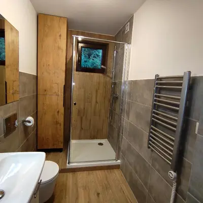 Łazienka w obiekcie Apartament Szumi Las Kletno