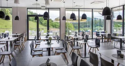 Restauracja lub miejsce do jedzenia w obiekcie Aparthotel Apartamenty Czarna Góra 233