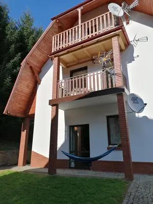 Balkon lub taras w obiekcie Apartament BOHO DOM Stronie Śląskie