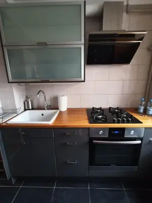Kuchnia lub aneks kuchenny w obiekcie Klimatyczny apartament dla dwojga w sercu Starówki
