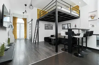 Telewizja i/lub zestaw kina domowego w obiekcie Apartments Wrocław Ruska by Noclegi Renters