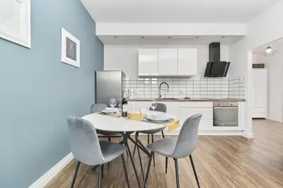 Kuchnia lub aneks kuchenny w obiekcie Apartments Odra Tower Wrocław by Noclegi Renters