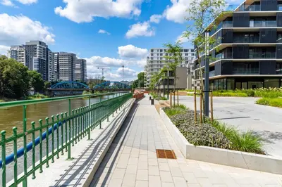 Budynek, w którym mieści się apartament