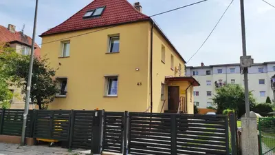 Budynek, w którym mieści się apartament
