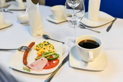 Jedzenie w hotelu lub w pobliżu