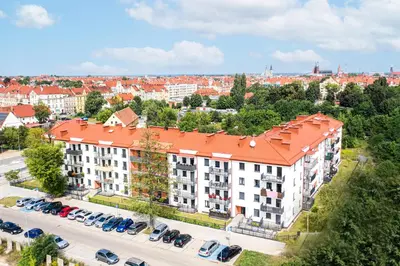 Budynek, w którym mieści się apartament
