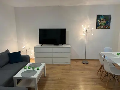 Telewizja i/lub zestaw kina domowego w obiekcie NAD GALERIĄ