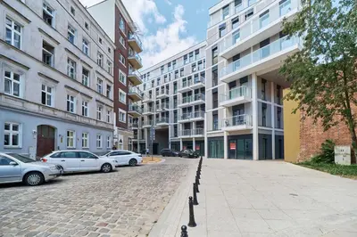 Budynek, w którym mieści się apartament