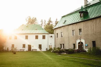 Ogród w obiekcie Lesny Dwór w Górach Sowich