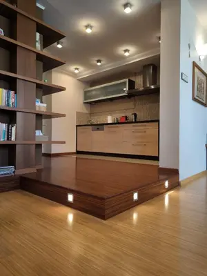 Kuchnia lub aneks kuchenny w obiekcie Uroczy apartament przy deptaku z parkingiem.