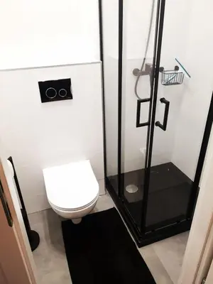 Łazienka w obiekcie Apartamenty LENA 1