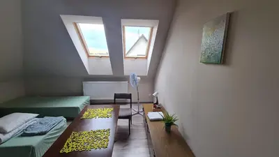 Łóżko lub łóżka w pokoju w obiekcie W20 Hostel