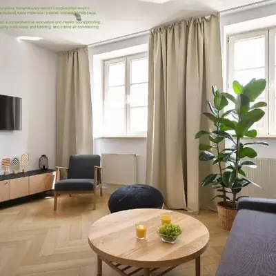 LeoApart Solny Square ApartHotel