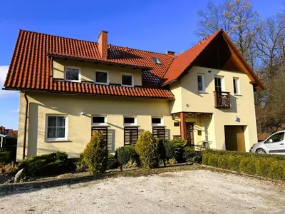 Budynek, w którym mieści się apartament