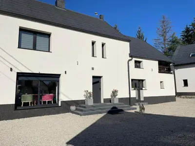 Budynek, w którym mieści się apartament
