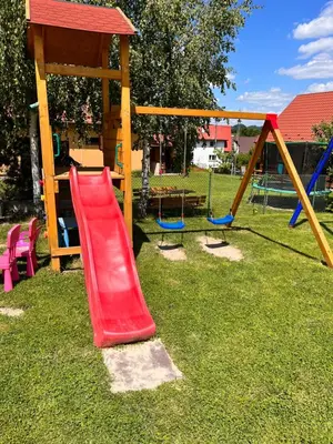 Plac zabaw dla dzieci w obiekcie Domki u Iwony#sauna#balia