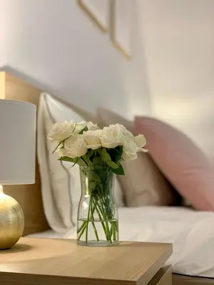 Łóżko lub łóżka w pokoju w obiekcie Apartament PIĘTROWY 55m w samym centrum miasta z DARMOWYM parkingiem VII