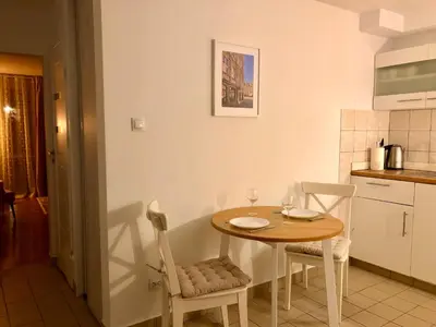 Kuchnia lub aneks kuchenny w obiekcie Old Town Romantic Apartment. Breslau-Wroclaw.