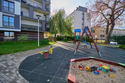 Plac zabaw dla dzieci w obiekcie Apartment Wrocław Krakowska with Balcony and FREE GARAGE by Noclegi Renters
