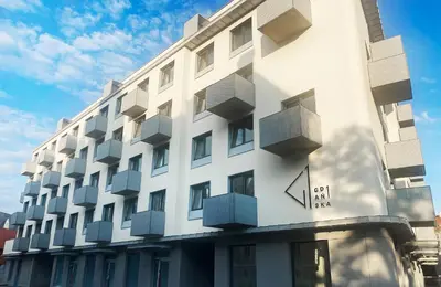 Budynek, w którym mieści się apartament