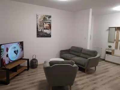 Telewizja i/lub zestaw kina domowego w obiekcie Apartament Marzenie 2 - Opole
