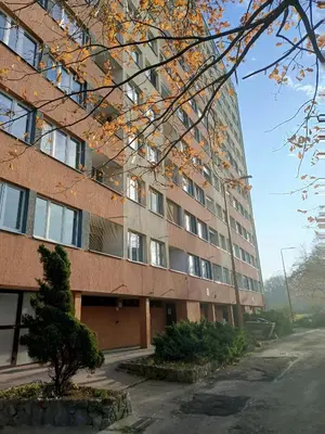 Budynek, w którym mieści się apartament