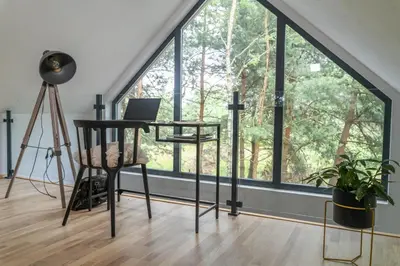 Telewizja i/lub zestaw kina domowego w obiekcie Stara Izba samotnia blisko natury