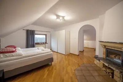 Łóżko lub łóżka w pokoju w obiekcie Apartamenty Przy Stoku Lądek Zdrój