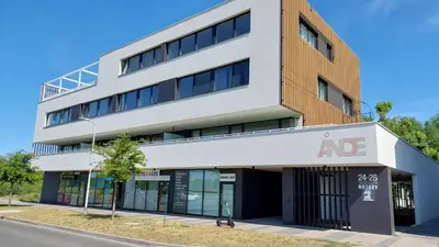 Budynek, w którym mieści się apartament