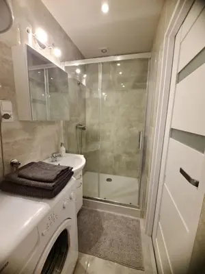 Łazienka w obiekcie Niezależny apartament przy Parku Zdrojowym 667-666-609