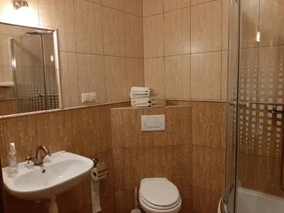 Łazienka w obiekcie Pension Etiuda