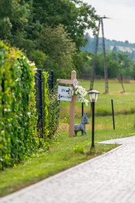 Ogród w obiekcie Osada Trzy Siostry