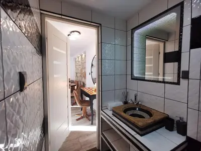 Łazienka w obiekcie Kryształowy Apartament z pięknym ogrodem w centrum uzdrowiska