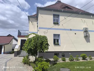 Budynek, w którym mieści się kwatera prywatna