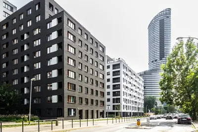 Budynek, w którym mieści się apartament