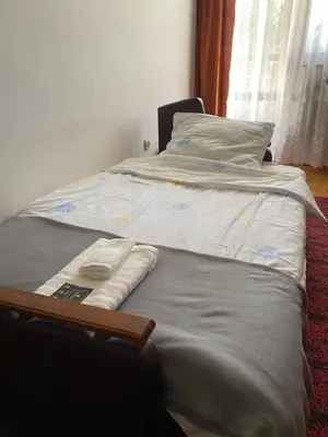 Łóżko lub łóżka w pokoju w obiekcie Bella Casa Economy Villa - Skibowa, close to Bielany