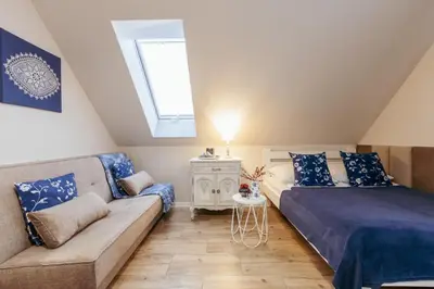 Część wypoczynkowa w obiekcie APARTEMENTY ''WERANDA'' z ogrodem w centrum