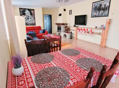 Łóżko lub łóżka w pokoju w obiekcie Apartament Alcatraz 90m z kominkiem Kamienna Góra