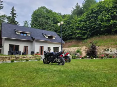 Ogród w obiekcie Apartamenty Quattro
