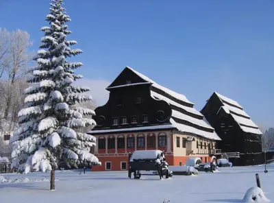 Obiekt Resort de Esperanto Sanatorium Uzdrowiskowe zimą