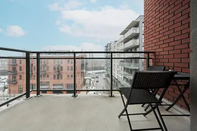 Balkon lub taras w obiekcie Lux Apartment Browary Wrocławskie by Noclegi Renters