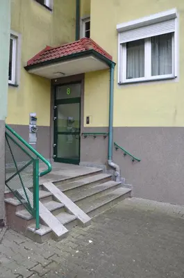Budynek, w którym mieści się apartament