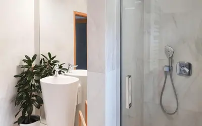 Łazienka w obiekcie Holimo Hotel