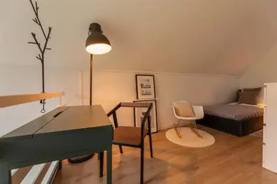 Część wypoczynkowa w obiekcie Hill & Chill Kudowa Zdrój - nowoczesne stodoły ze strefą SPA, balia, sauna