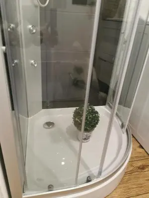Łazienka w obiekcie Green Apartment Szczawno Zdrój