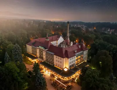 Budynek, w którym mieści się ośrodek wypoczynkowy