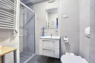 Łazienka w obiekcie Zajazd Karłów Restauracja & Pokoje Gościnne