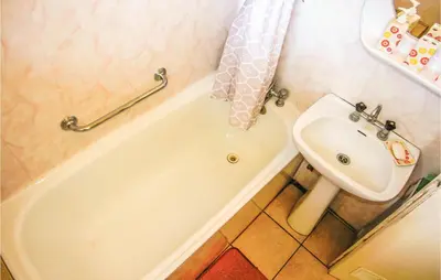 Łazienka w obiekcie Holiday Home Sobòtka Pod Debami