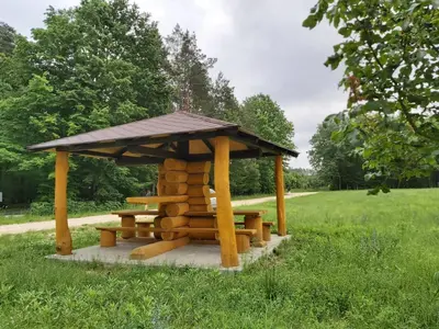 Ogród w obiekcie Apartament GórnyŚląsk blisko jeziora - 120qm - 3 sypialnie z parkingiem i klimatyzacją - Flat UpperSilesia with Parking & air conditioning - Ferienwohnung OberSchlesien mit 3 Schlafzimmern inklusive Parkplatz und Klima - Nähe Badesee und Sandstrand