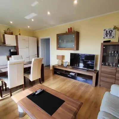 Apartament GórnyŚląsk blisko jeziora - 120qm - 3 sypialnie z parkingiem i klimatyzacją - Flat UpperSilesia with Parking & air conditioning - Ferienwohnung OberSchlesien mit 3 Schlafzimmern inklusive Parkplatz und Klima - Nähe Badesee und Sandstrand